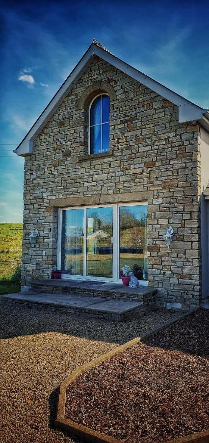 Tully View House